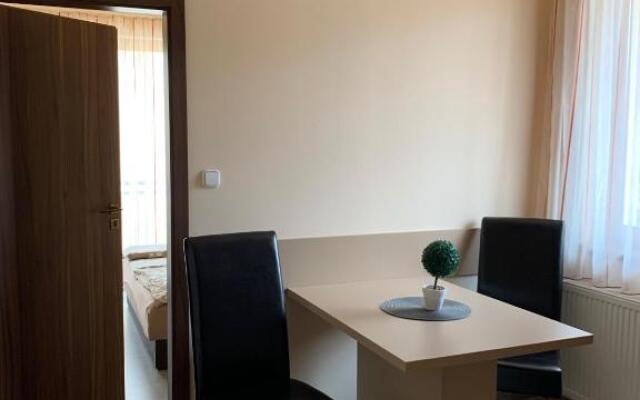 Balaton Apartmanház