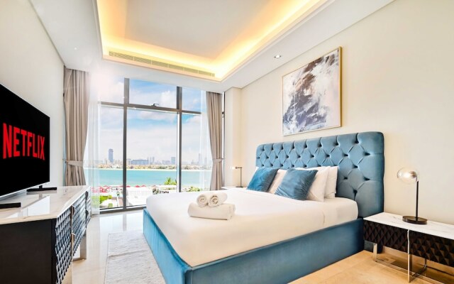 LUX The Elegant Palm Beach Suite