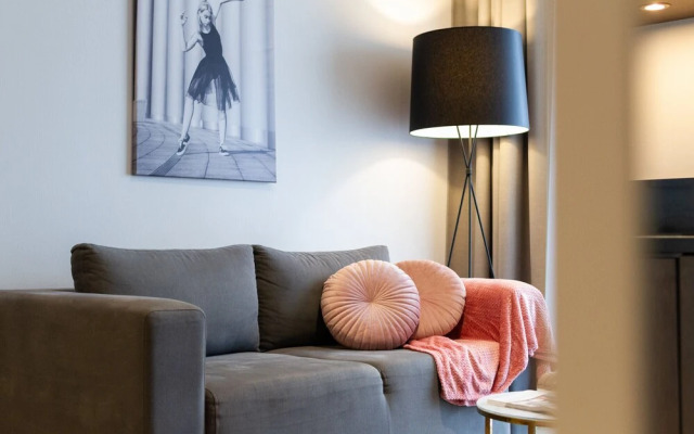 Platinum Towers Grzybowska by Renters