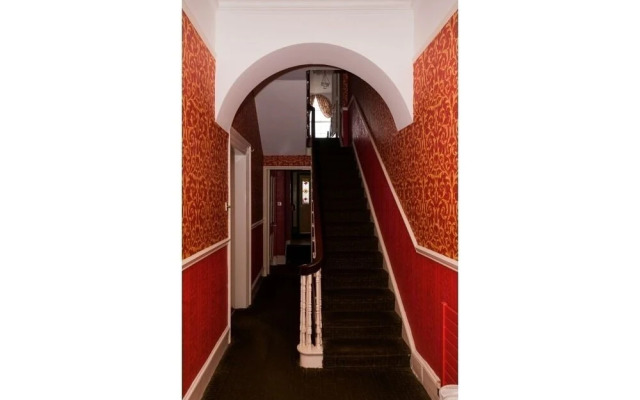 Ivyleigh House