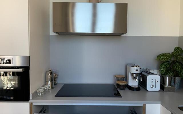 Olivo Apartment by Pris