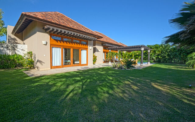 Las Villas at Cap Cana by AlSol