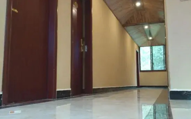 Linxi Hostel