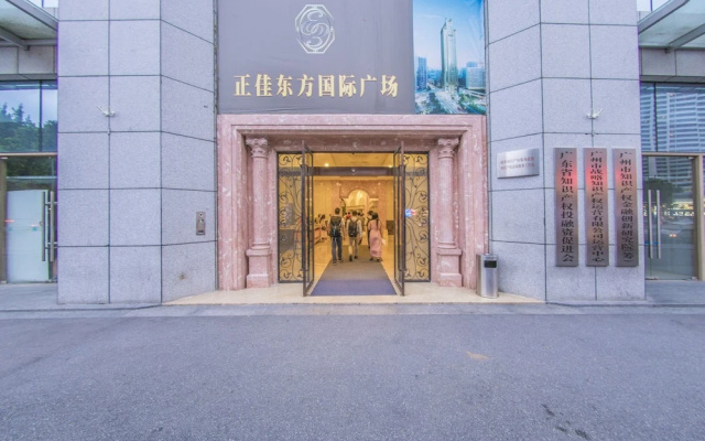 YOYO International Apartment