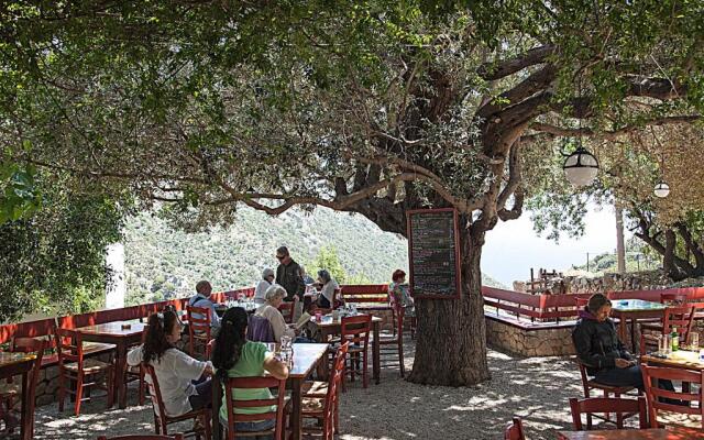 Christos Place