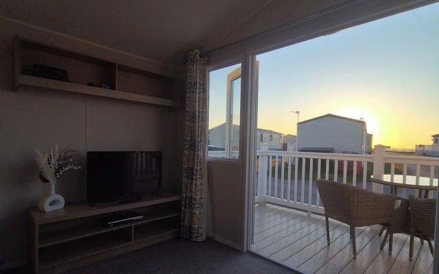 Sleeps 8-sea View-pets-pool-parking