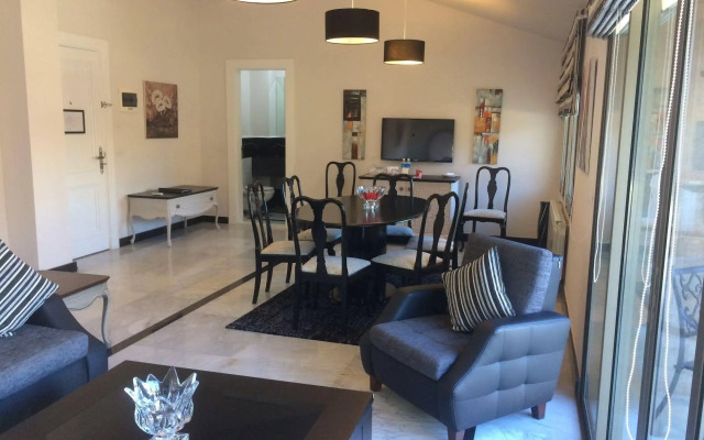 Cherry Blossom Boutique Hotel