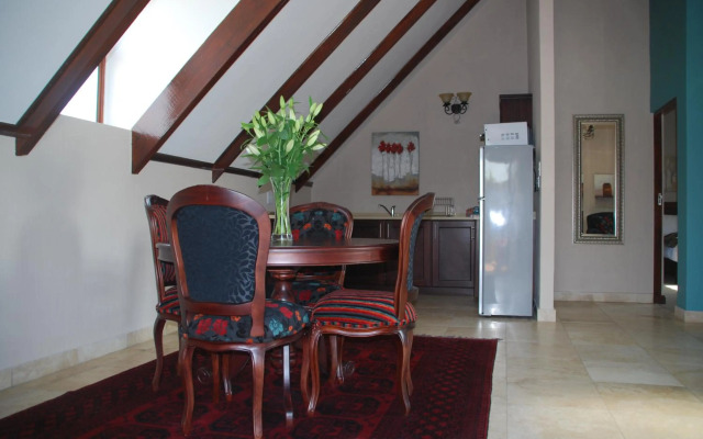 Sunninghill Guest Lodge