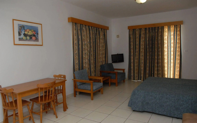 Maistrali Hotel Apartments & Bungalows