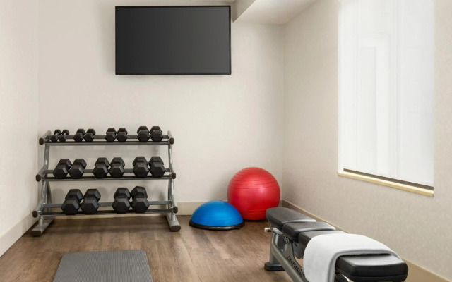 Holiday Inn Express & Suites Philadelphia - Mt. Laurel by IHG