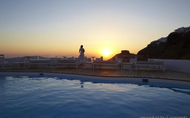 Sun Rocks Boutique Hotel