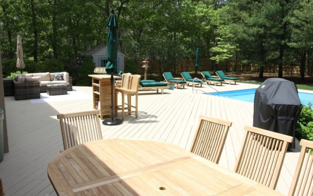 Villa Baloch- w/ Sparkling heated pool