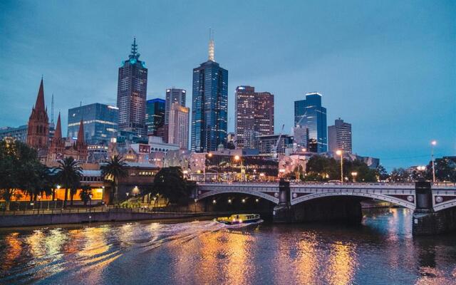 DoubleTree by Hilton Hotel Melbourne - Flinders Street