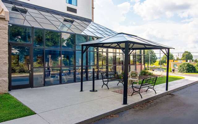 Comfort Suites Knoxville Airport