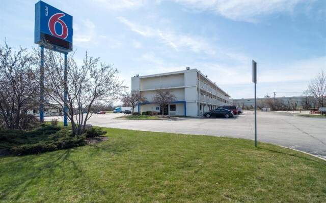 Motel 6 Chicago Southwest - Aurora