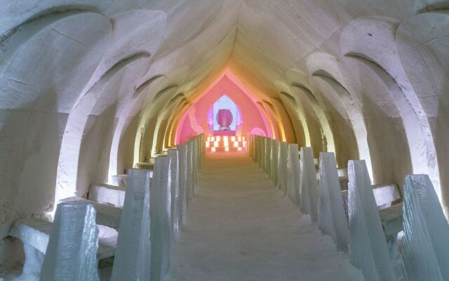 Arctic SnowHotel & Glass Igloos