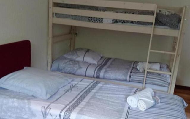 Gîte Ferrières-sur-Sichon, 4 pièces, 8 personnes - FR-1-489-212