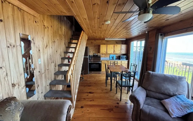 80 Oceanside Cottage