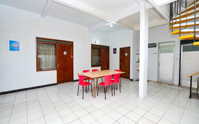 OYO 2240 Simpang Tujuh Residence