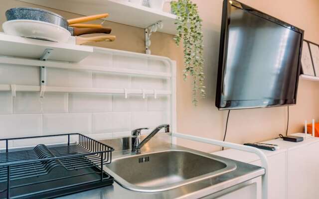 Best Deal And Comfy Studio At Transpark Bintaro Apartment