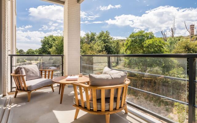 Luxurious Apartment With two Bathrooms, 1 km From the Beach