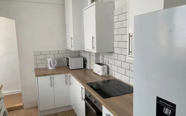Beautiful 2-bed House in Portsmouth