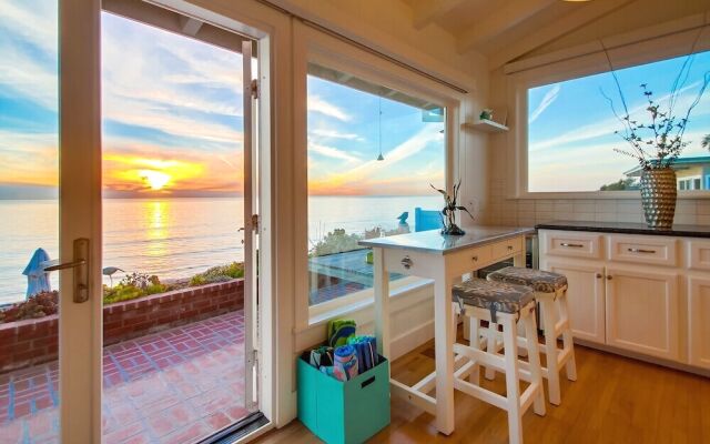 Sunset Beach 2 Bedrooms 2 Bathrooms Home
