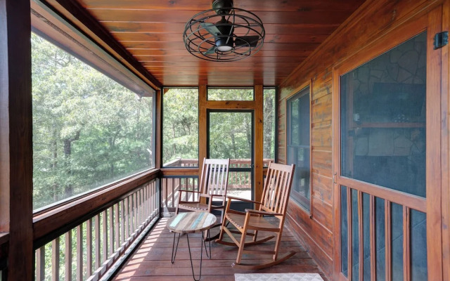 Mountain Haven in the Woods