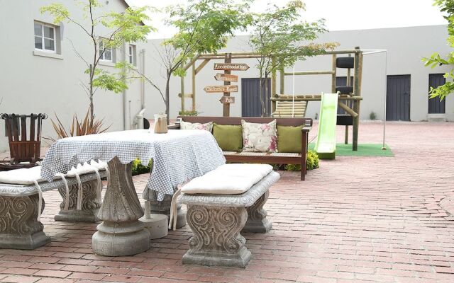 The Hamlet Country Lodge