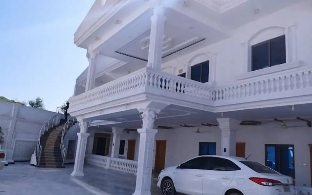 White Palace Hotel & Resort