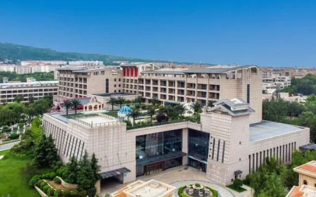 Modern Aegean Sea Hotel (Xi'an Western Engineering University Xikeda Lintong Campus Subway Station)