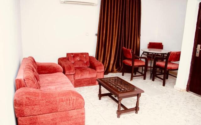E-Gold Luxury Hotel
