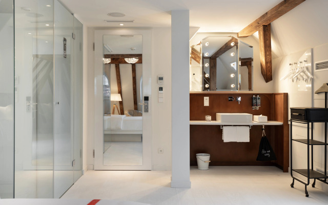 Ruby Mimi Zurich