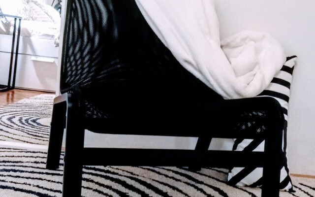 Zebra Flat in the Center