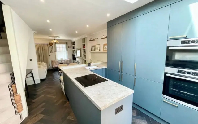 The Emerald - Central Henley 2 Bedroom House