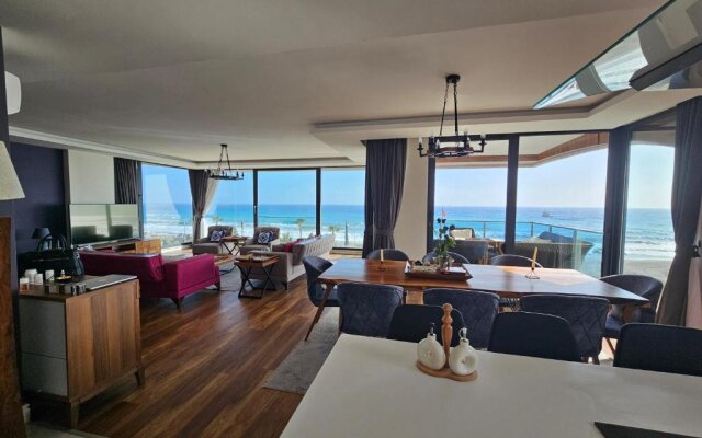 Arnelya Beach Penthouse 285m2