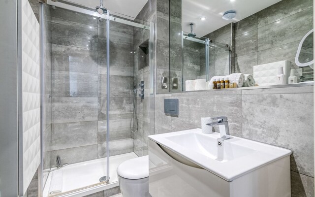 Penthouse With Views Of Alexandra Palace