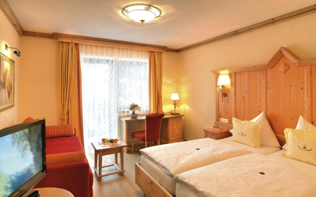 Hotel Alpendorf