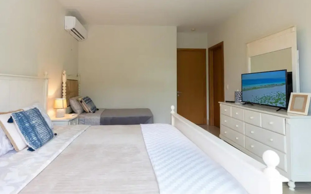 The Charming Condo by Acomodo