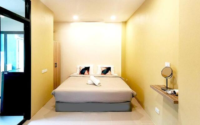 The Middle Town SHA by ZUZU