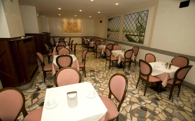 Hotel Domus Aventina