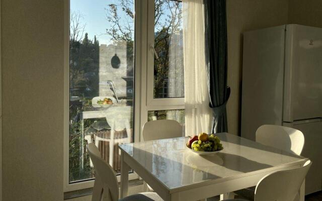 Alicekeys (Алискис) на улице Молодогвардейская 2/97