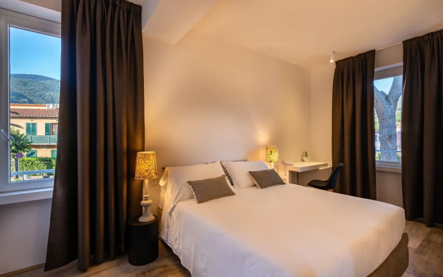 Marina Garden Hotel