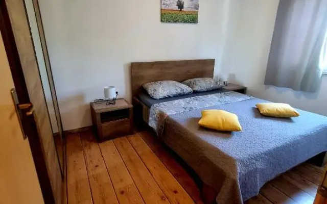 Apartments Ema