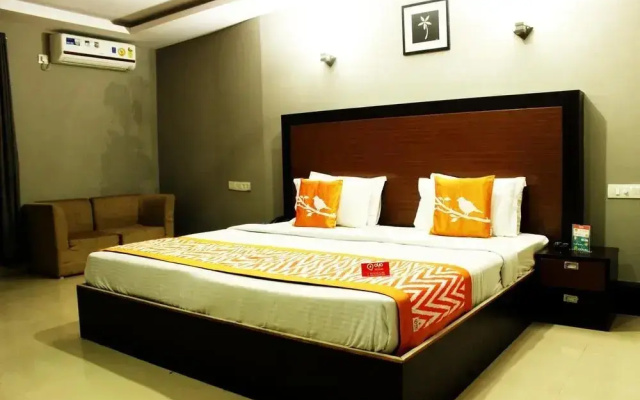 OYO 1177 Hotel Sky Wood Inn & Suites