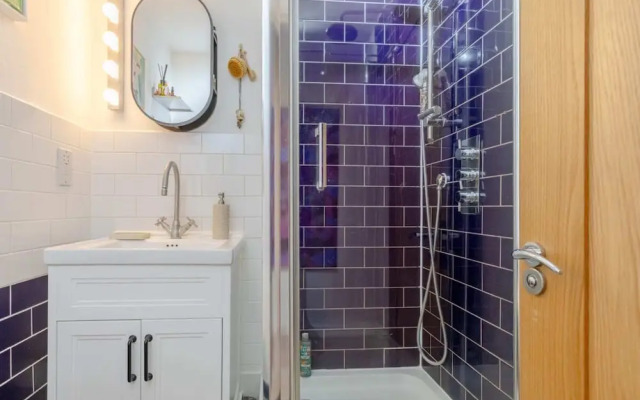 Stunning 1BD Flat w/ Garden Area, Kentish Town!