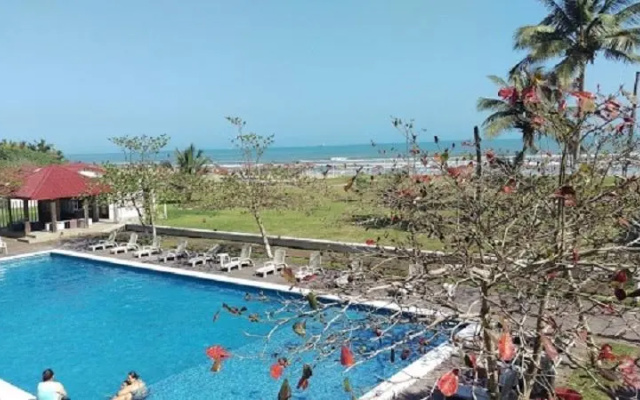 Pacha Beach Hotel