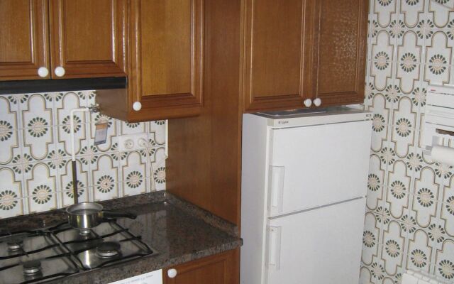 Cosy Holiday Home in L'estartit With Swimming Pool