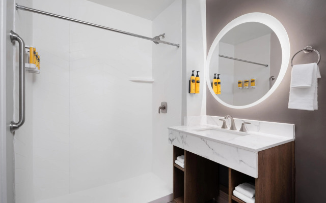 Best Western Plus Pepper Tree Inn