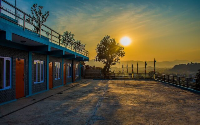 Hotel Seven Lake Paradise